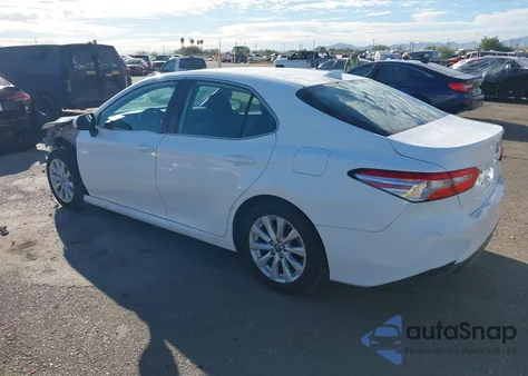 2020 Toyota Camry Le из США, поврежденный, VIN 4T1C11AK3LU333656